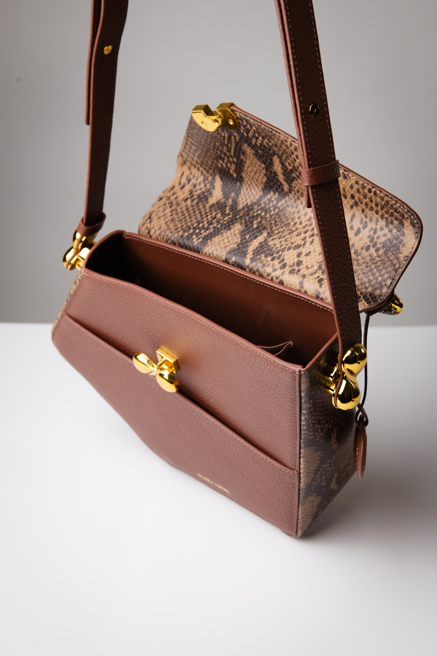 Aisa Handbag Brown